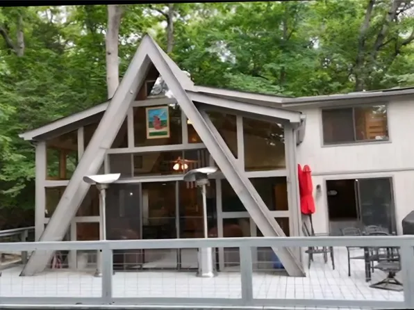 856 Aspen Lake Dr, Innsbrook, MO 63390