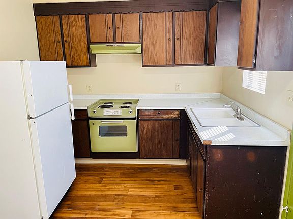5th image of 5420-5440 E Lee St #Lee-5426