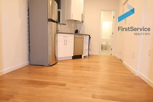 Rented by FirstService Realty (legacy) | media 17