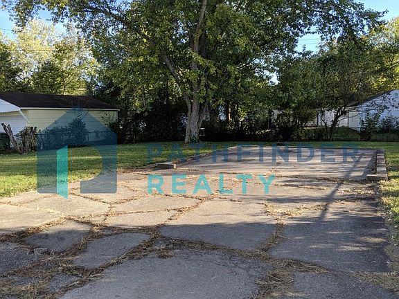 3rd image of 4570 Guadalupe Ave
