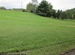 186 Buckeye Rd, Core, WV 26541