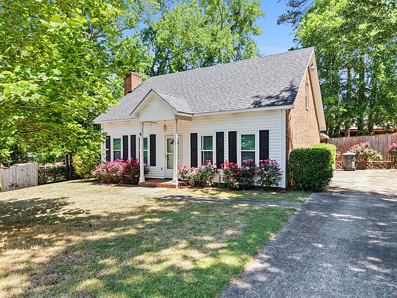 2nd image of 149 Ashley Circle