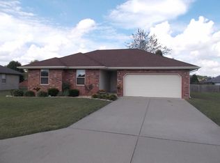 1009 E Lily Dr, Ozark, MO 65721