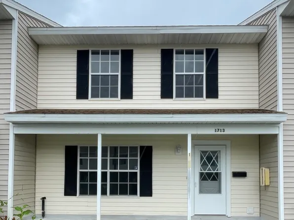 1713 Manor Dr NE, Palm Bay, FL 32905