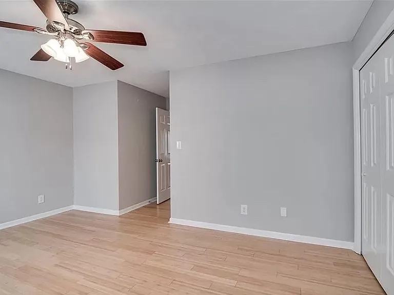 6 Fowkewood Ct — Photo 4