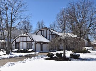 7344 Arbor Ct, Olmsted Township, OH 44138