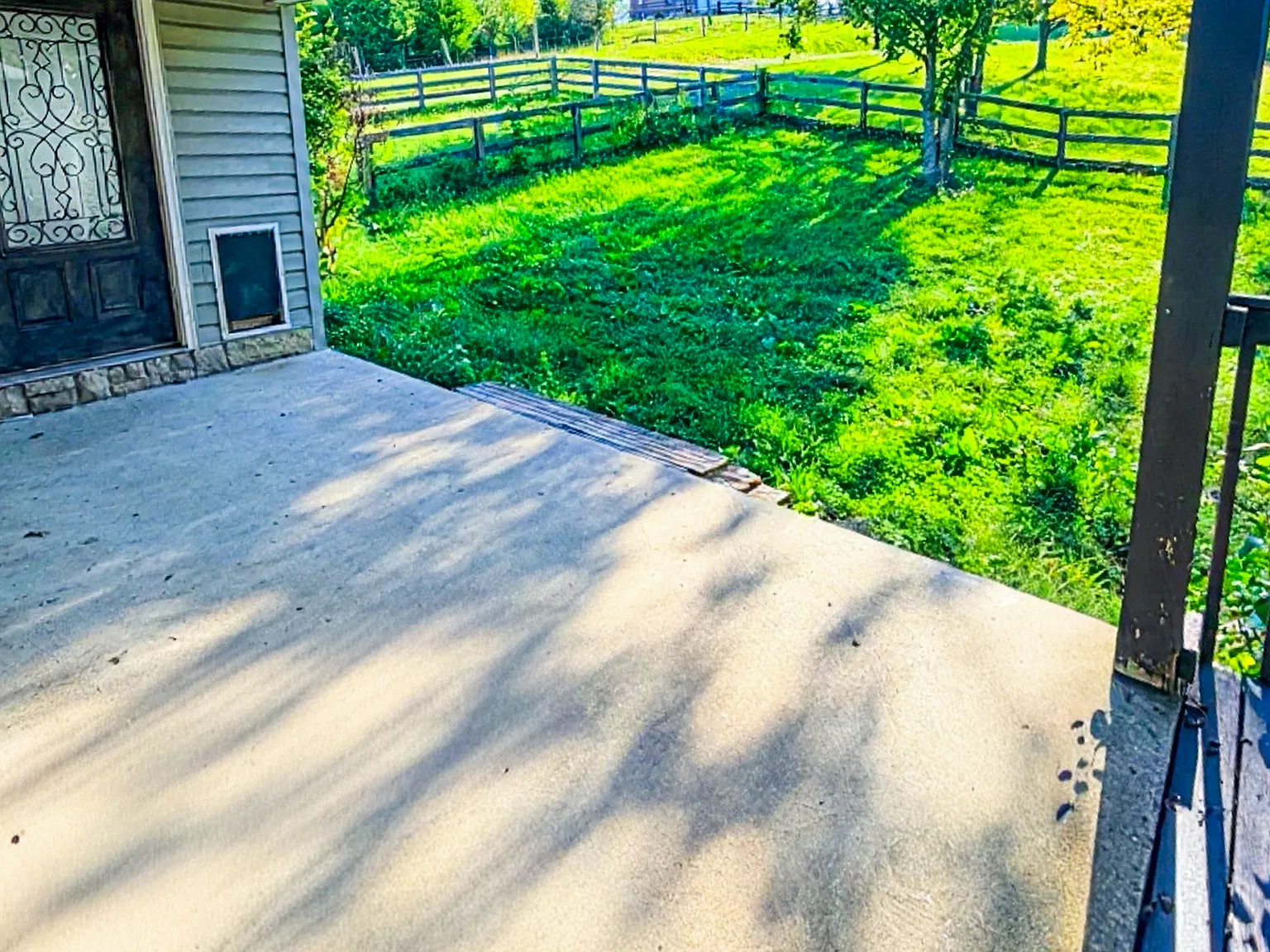 4 bed, 2298 sqft, $2,400 — Photo 3