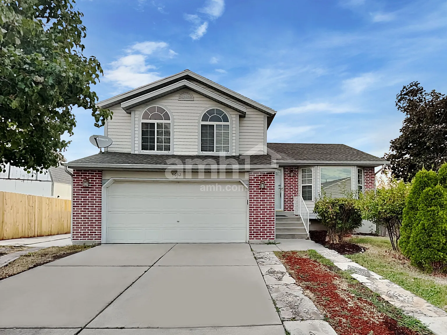 5 bed, 3.0 bath, 2124 sqft, $2,785 — Photo 1