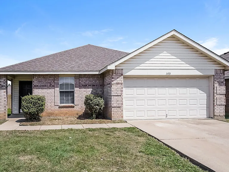 1453 Castle Ridge Rd — Photo 1