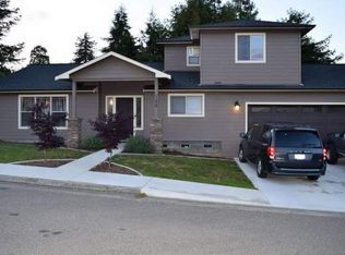 150 Grayland Heights Rd, Rio Dell, CA 95562