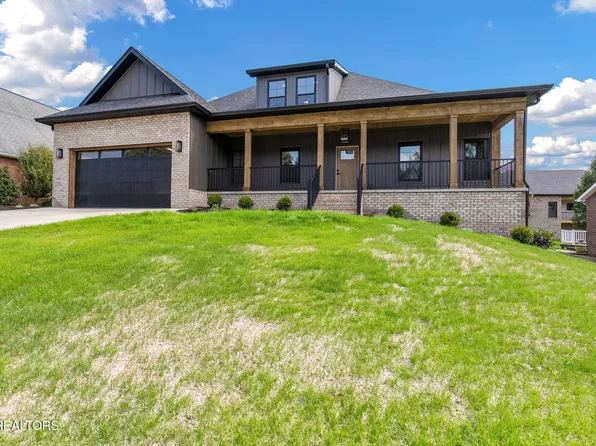 12123 Harvard Ln, Glade Spring, VA 24340