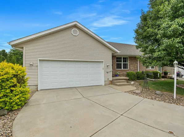 100 Marvin Ct, Metamora, IL 61548