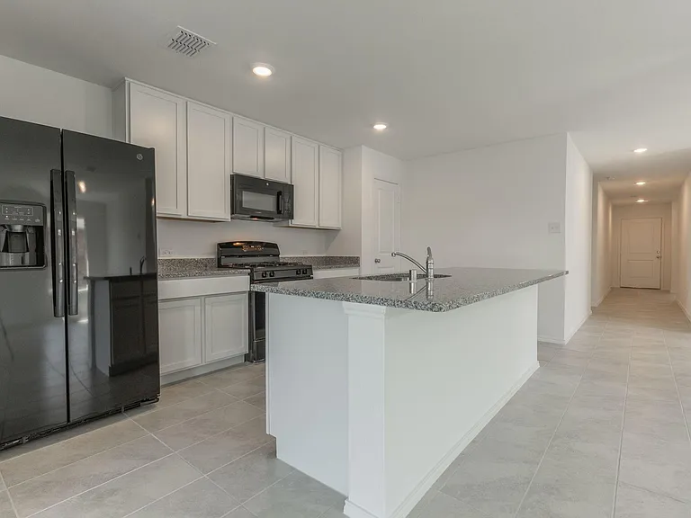 1516 Vattier St — Photo 6