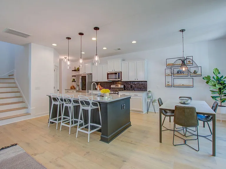 2137 Oyster Reef Ln — Photo 7