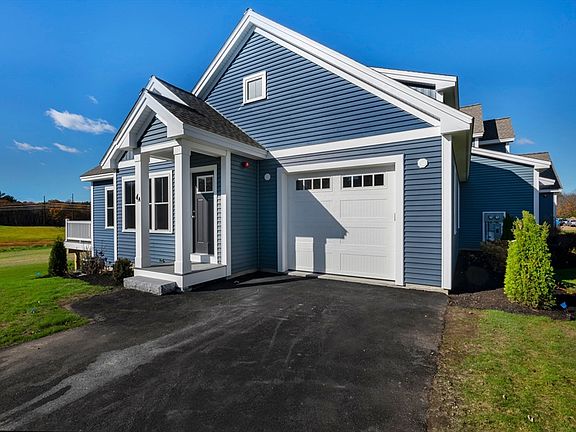 4th image of 8 Acadia Dr