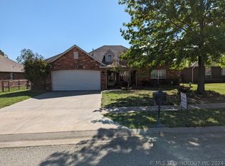 11707 N 118th East Ave, Collinsville, OK 74021