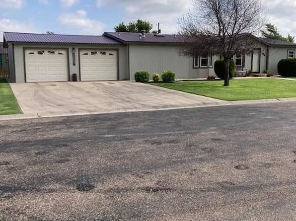 714 W Deal Ave, Sublette, KS 67877