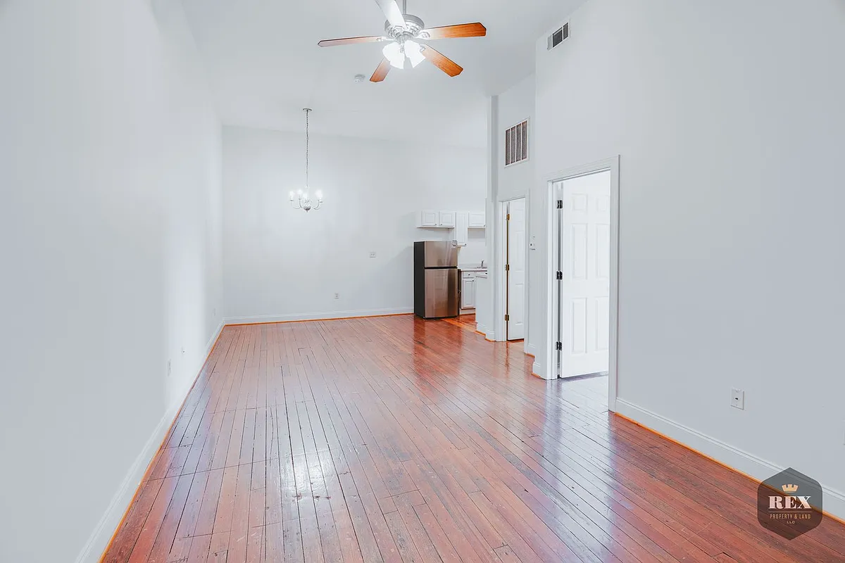 Building Photo - 309 Eighth Street