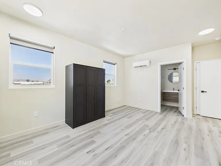 8457 Langdon — Photo 20