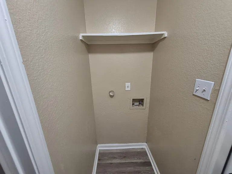 8806 Slumber Ln — Photo 39