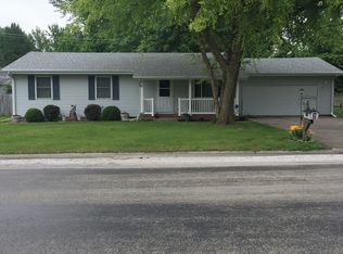 109 Cheyenne Dr, Auburn, IL 62615