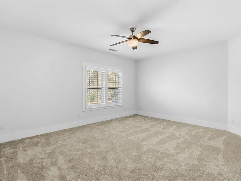 15448 Hopewell Rd — Photo 43