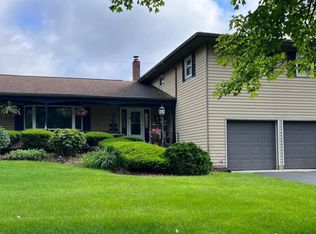 2810 Folkstone Rd, Columbus, OH 43220