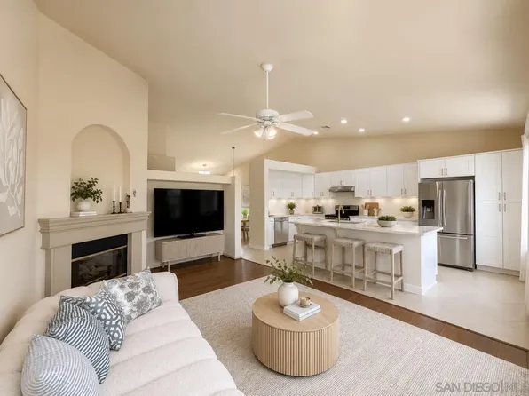 1992 Ridge Way Gln, Escondido, CA 92029