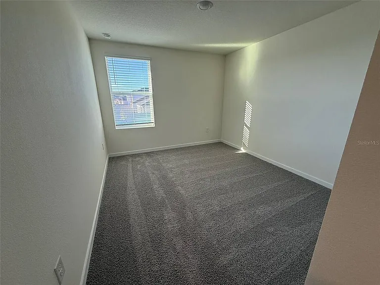 599 Preston Cove Dr — Photo 8