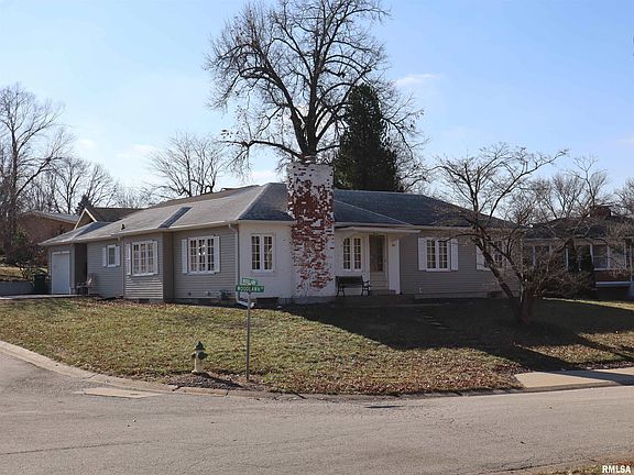 2nd image of 145 Woodlawn Rd