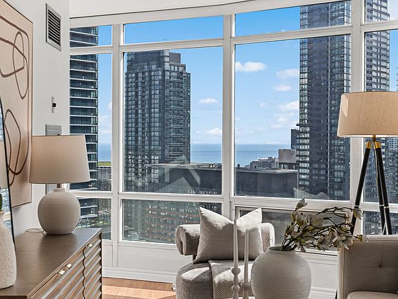 4th image of 373 Front St W #3003