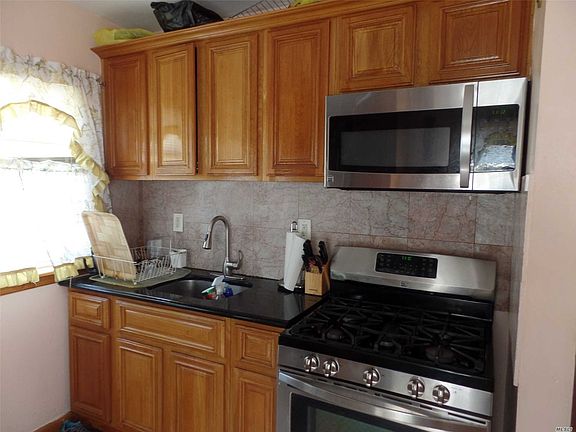 2nd image of 576 Fiske Pl