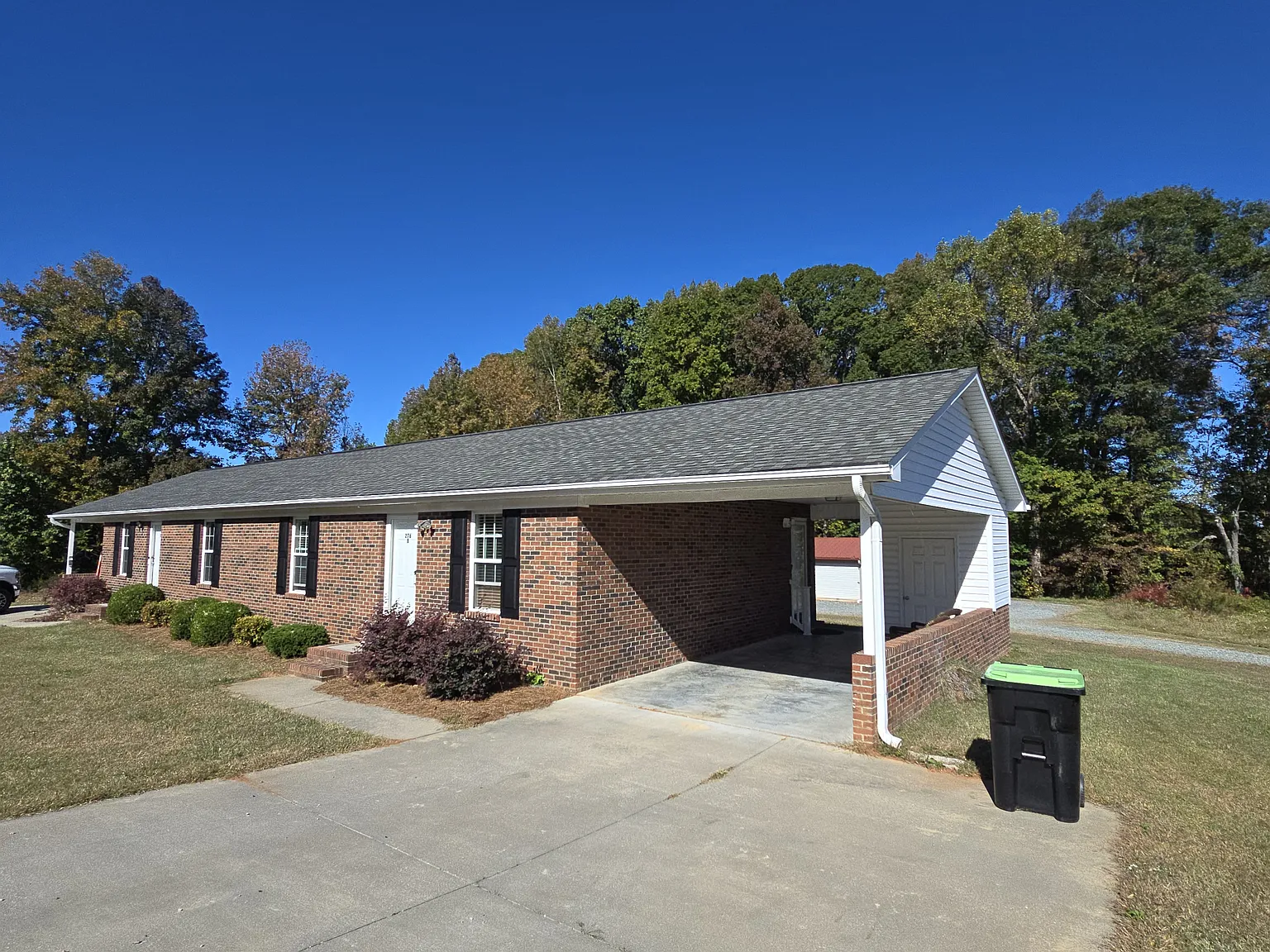 2 bed, $1,250 — Photo 2