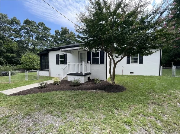 525 Elm St, Petersburg, VA 23803