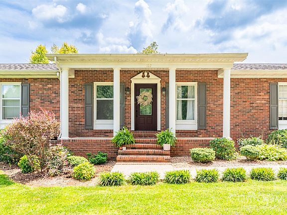 2nd image of 112 Gaymont Cir