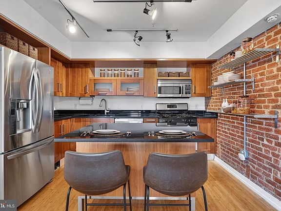3rd image of 1413 P St NW APT 306