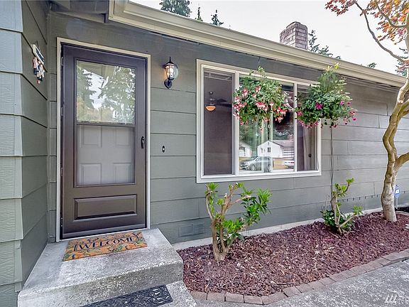 3rd image of 4706 123rd Pl NE