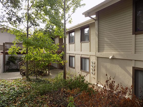 2nd image of 200 San Luis St