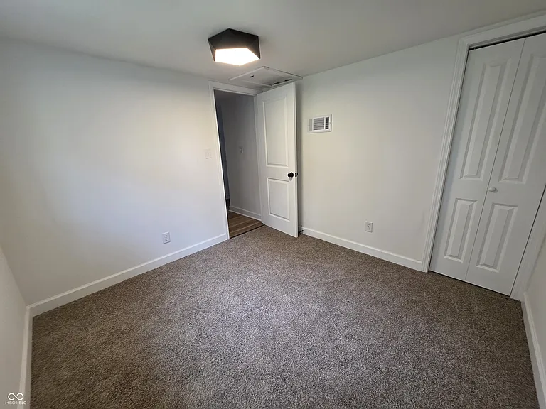 2137 Napoleon St — Photo 13