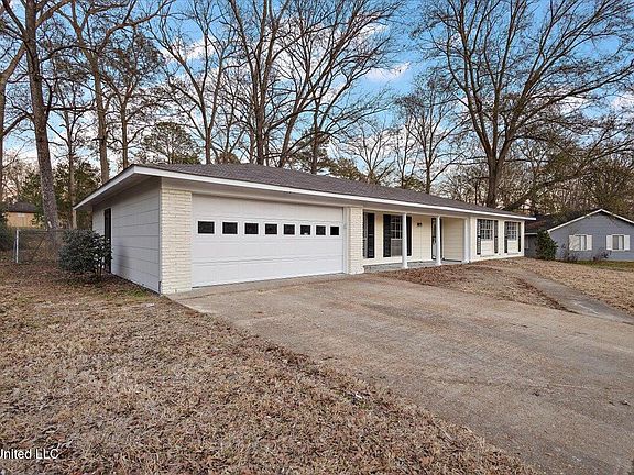 4th image of 1308 Wooddell Dr