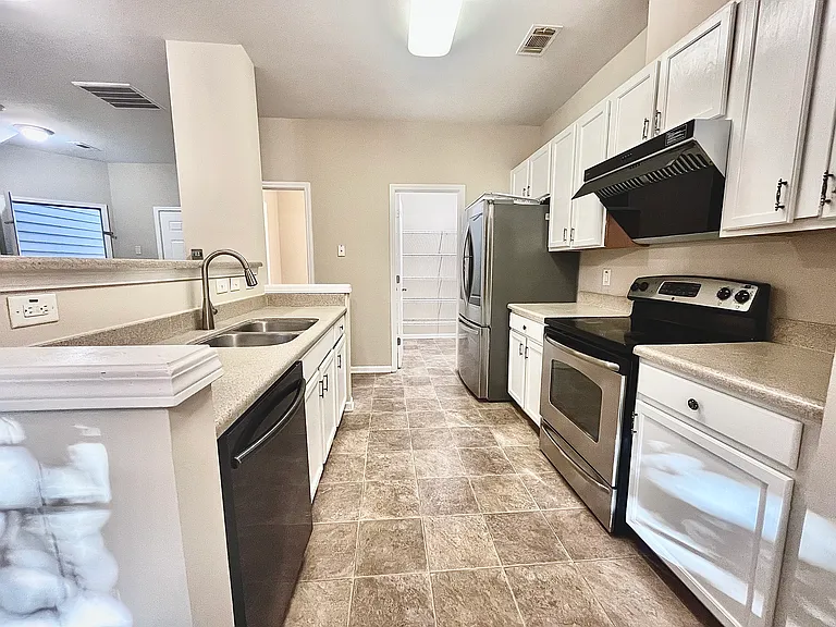 1659 Tailmore Ln — Photo 7