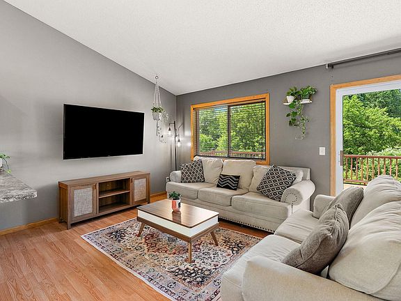 5th image of 15031 84th St NE