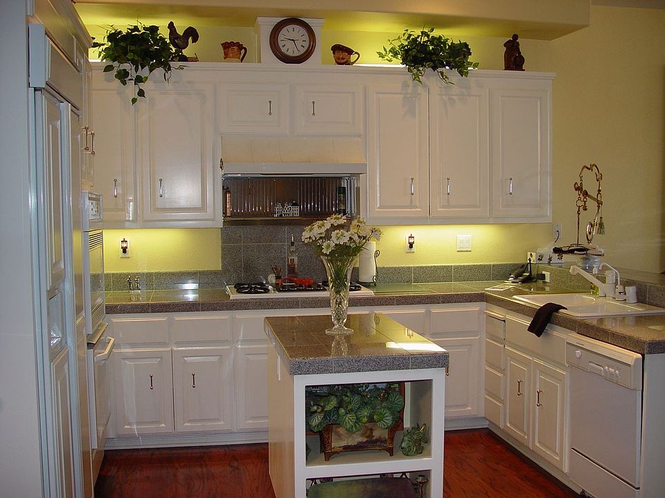 Spacious open kitchen