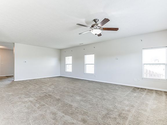 3rd image of 15088 Royal Grove Dr