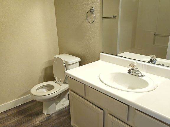 5th image of 3060 Sheraton Ct APT C
