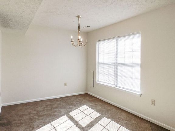 3rd image of 21628 Cinnamon Way