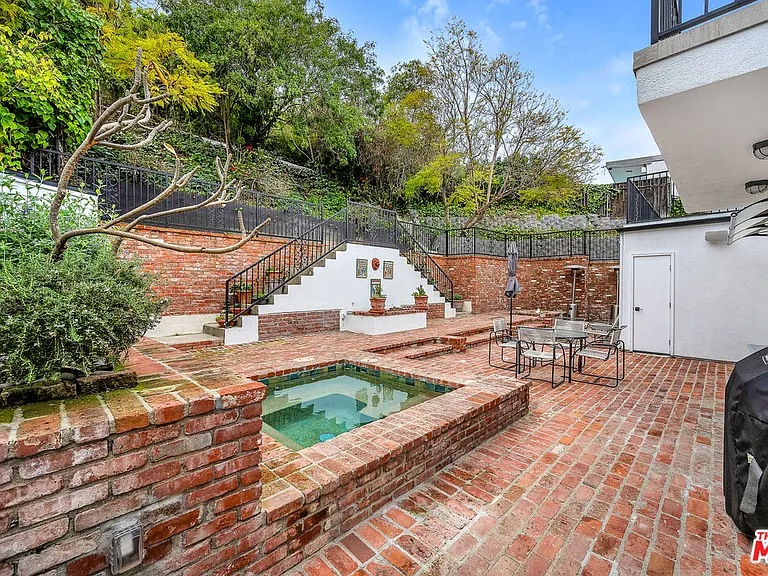 751 Westholme Ave — Photo 28