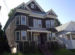 62 Elizabeth St, Amsterdam, NY 12010