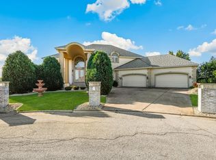 5 Delphi Ct, Tinley Park, IL 60477