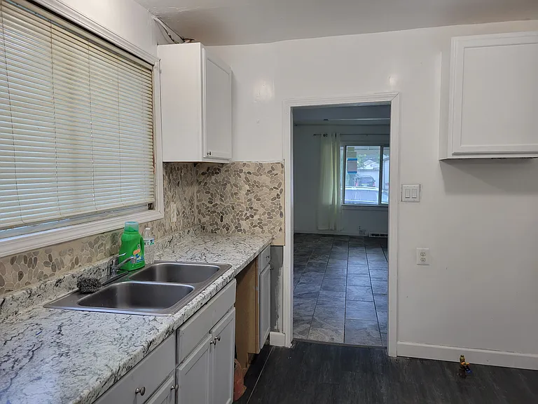 7027 Chalmers Ave — Photo 13